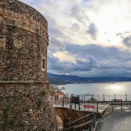 4suites Πανσιόν