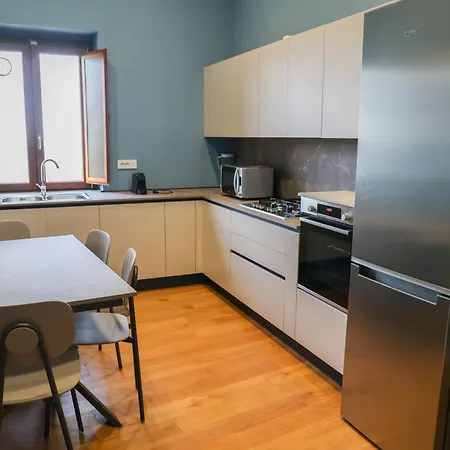 Πανσιόν 4suites *